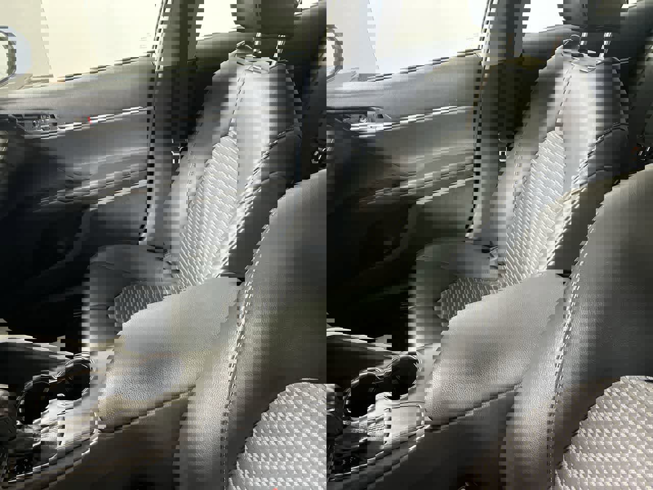 Used 2021 Toyota Camry SE image 26