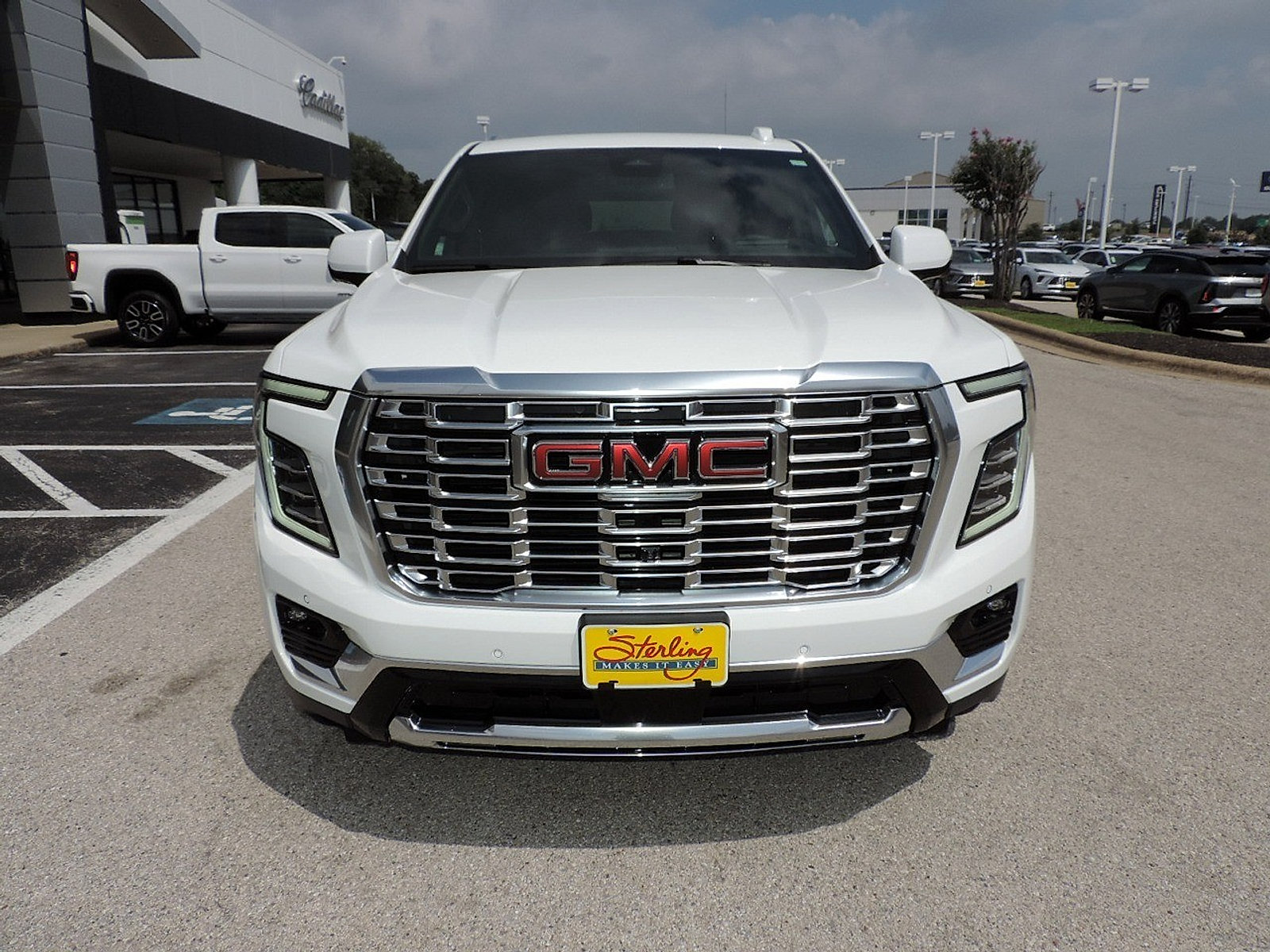 Certified 2025 GMC Yukon XL Denali AWD/4WD image 2