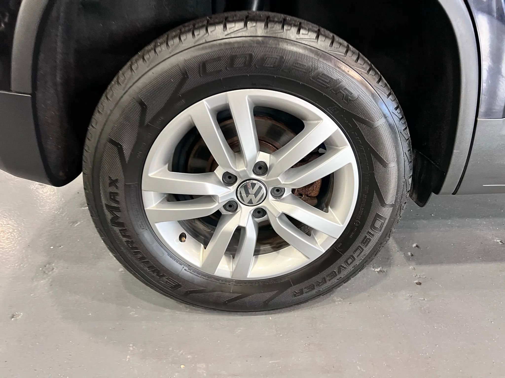 Used 2016 Volkswagen Tiguan S image 27