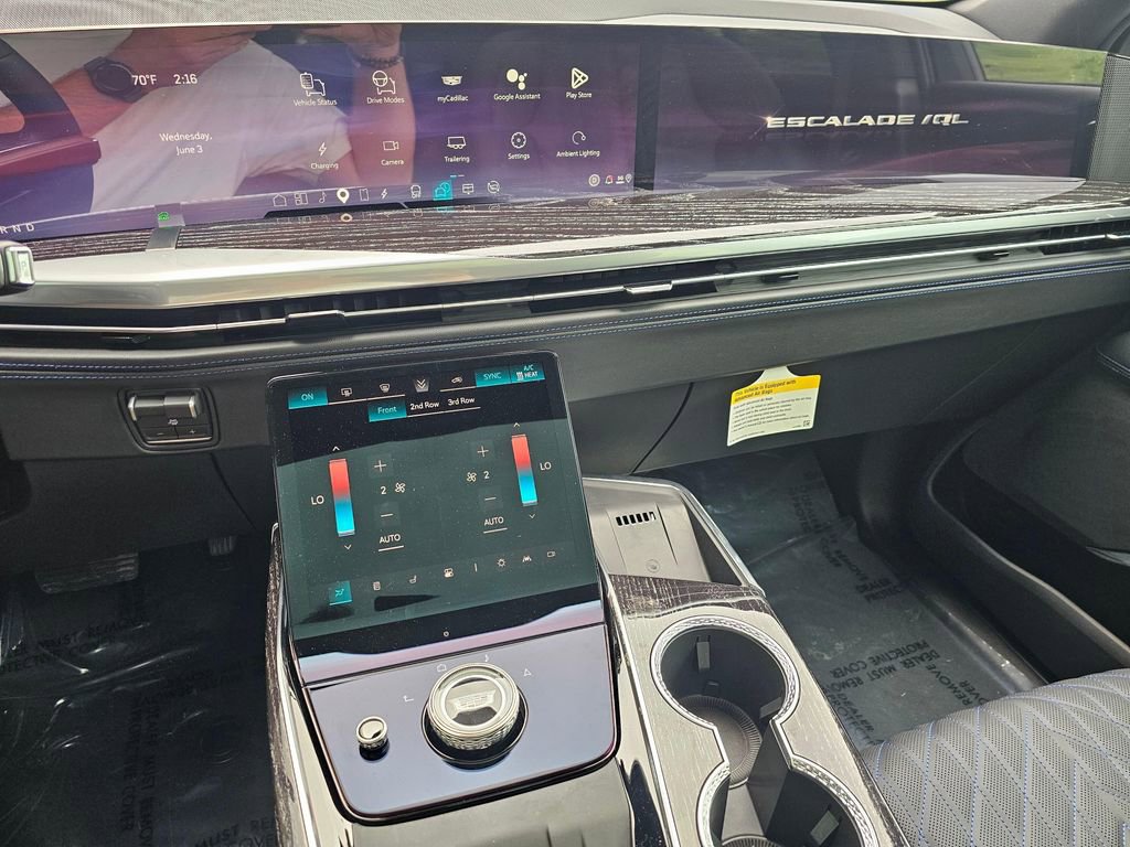 New 2026 Cadillac Escalade IQL Luxury AWD/4WD image 31