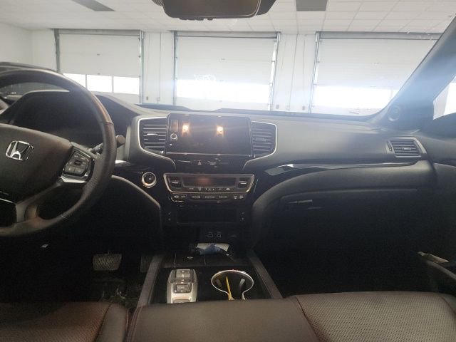 Used 2024 Honda Ridgeline Black Edition image 13