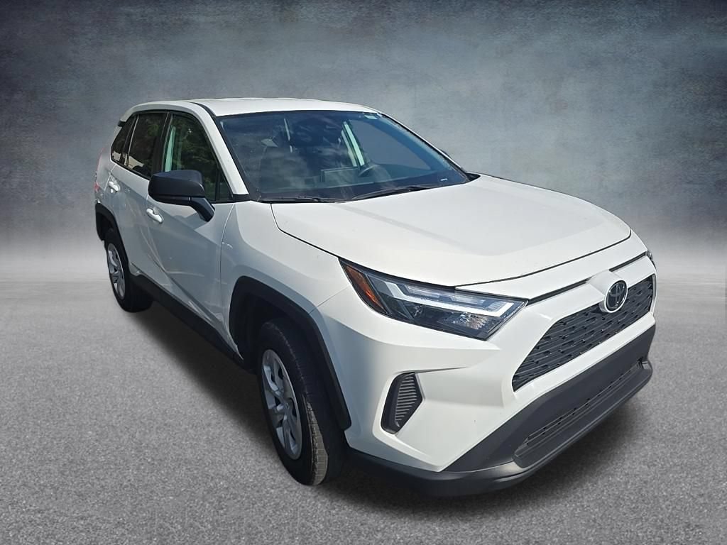 Used 2025 Toyota RAV4 LE AWD/4WD image 8