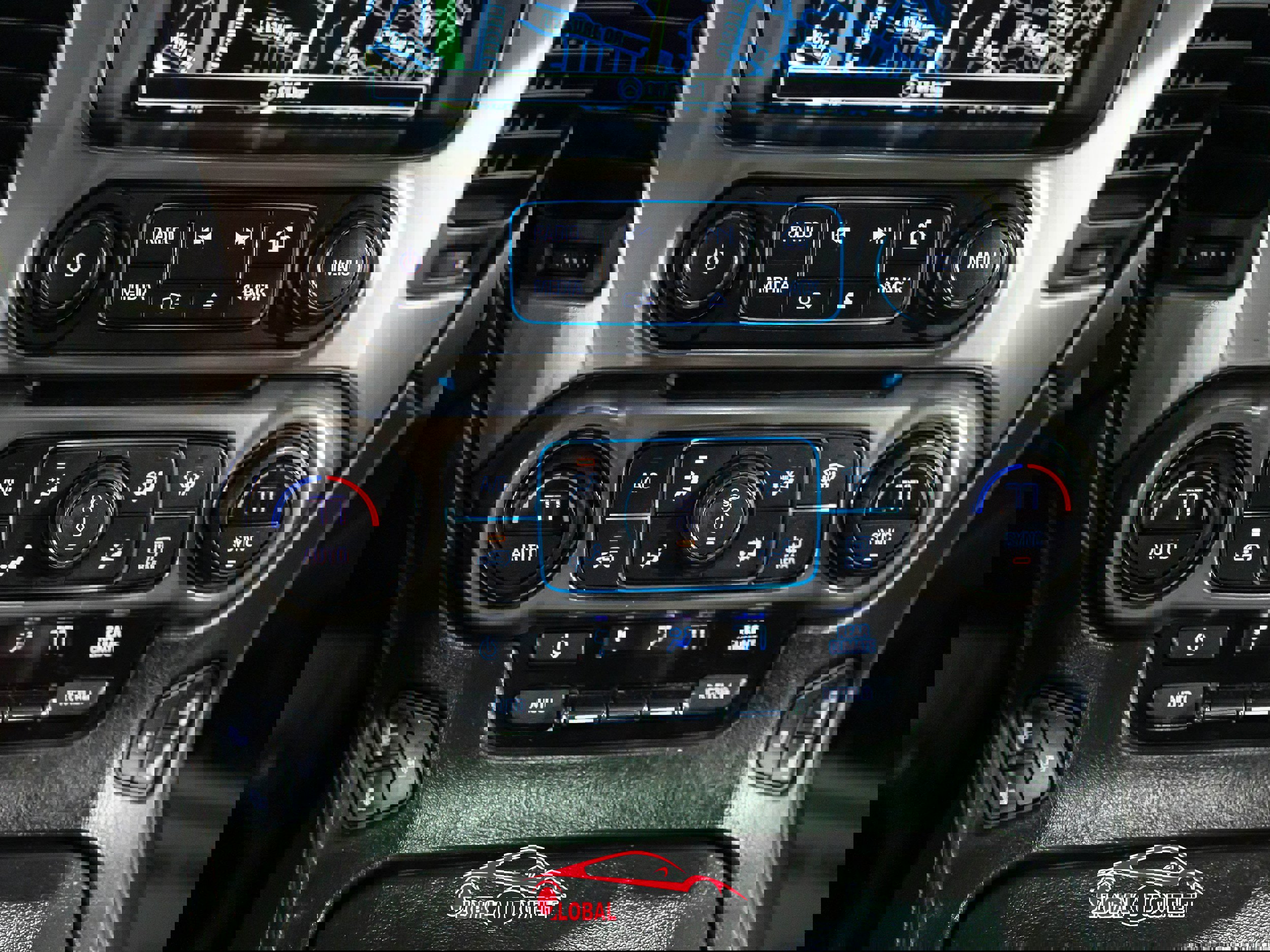 Used 2019 Chevrolet Suburban Premier w/ Premier Plus Edition image 34