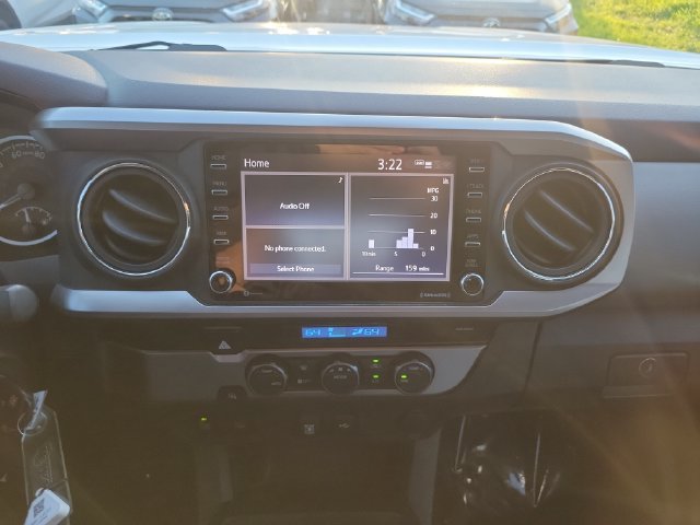 Used 2022 Toyota Tacoma SR5 w/ Technology Package RWD image 19