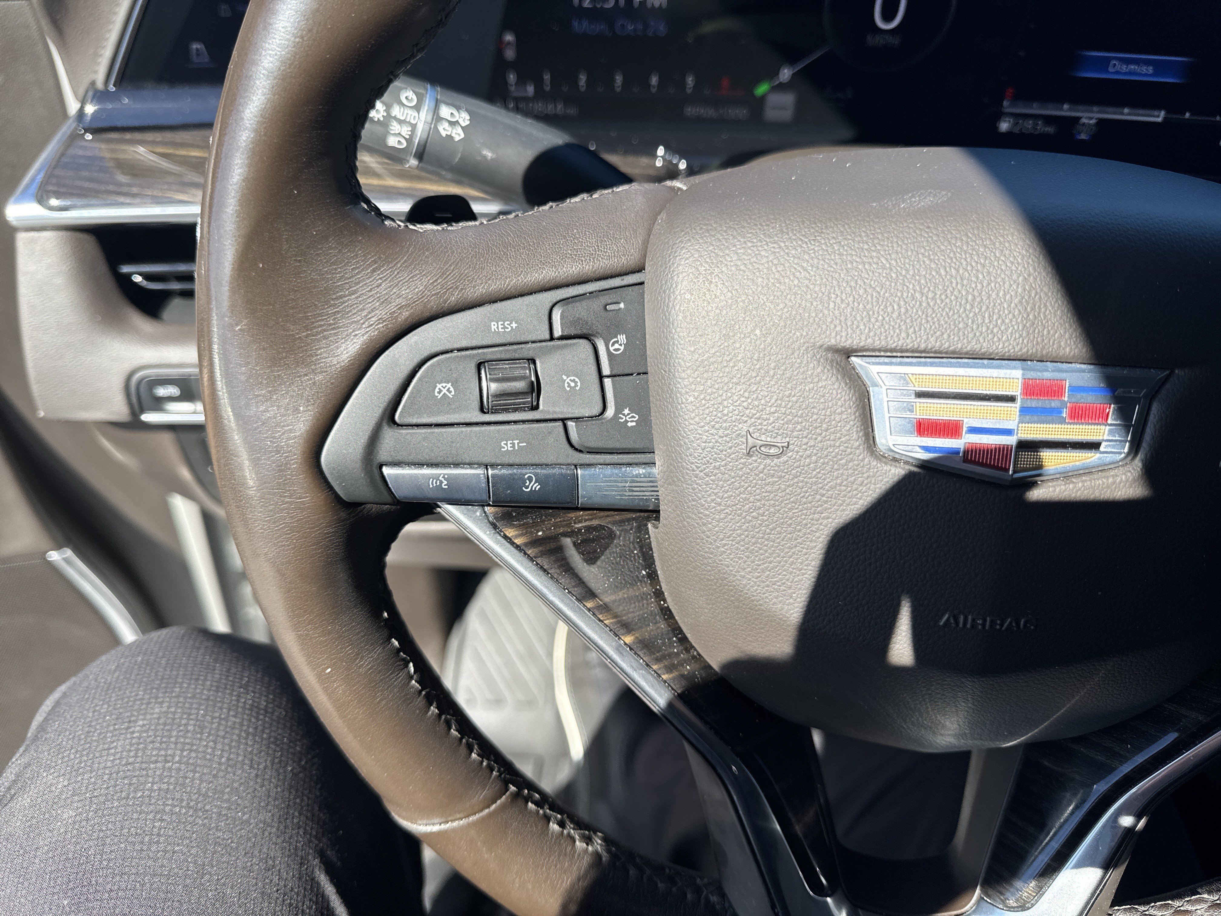 Used 2021 Cadillac Escalade Premium Luxury w/ Driver Assist Tech Package AWD/4WD image 19