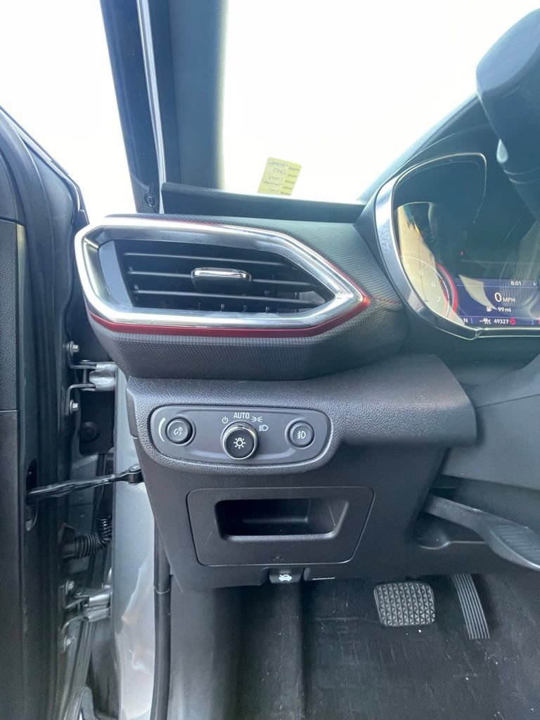 Used 2023 Chevrolet TrailBlazer RS w/ Sun and Liftgate Package FWD image 12