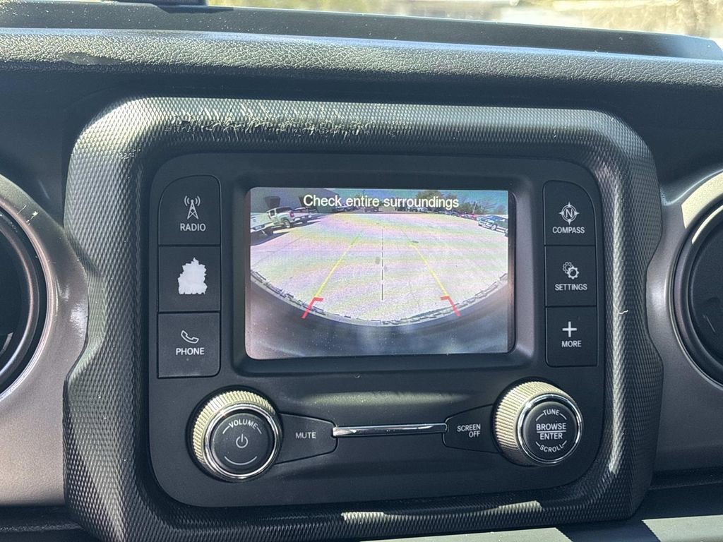 Used 2018 Jeep Wrangler Unlimited Sport image 23