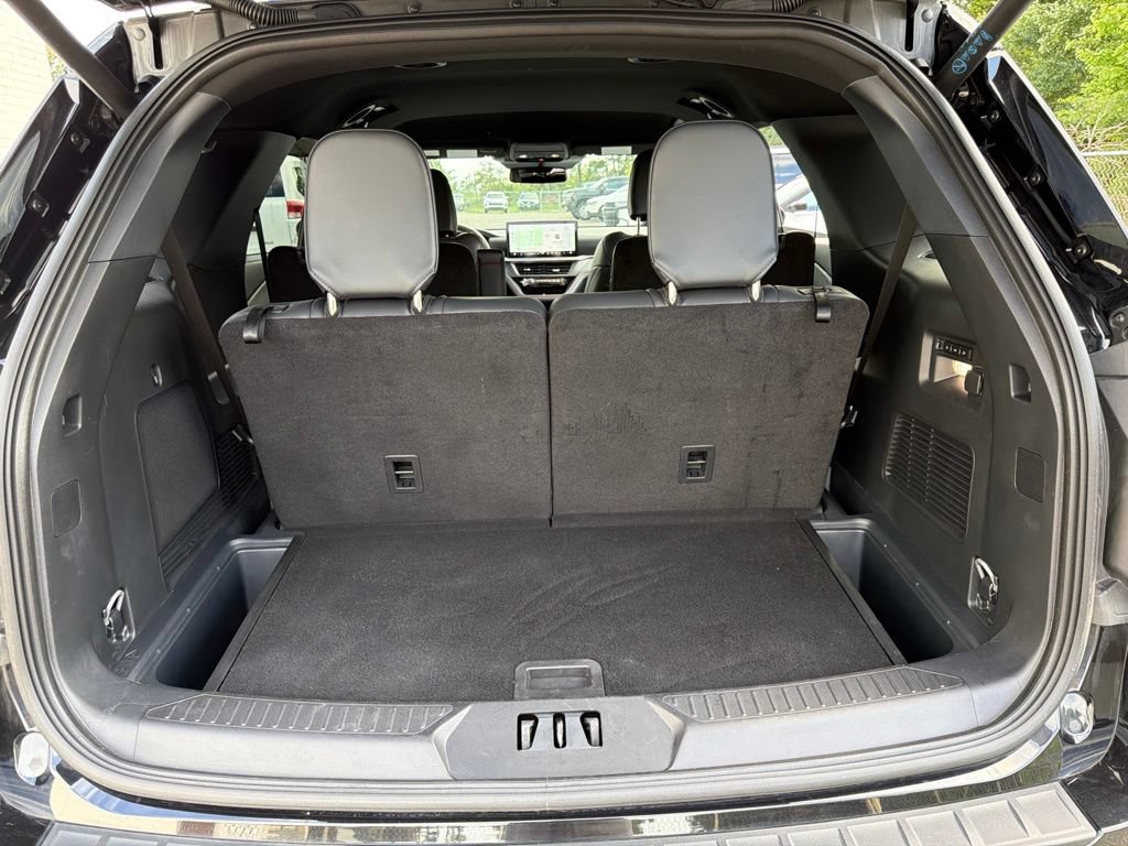 Used 2025 Ford Explorer ST AWD/4WD image 18