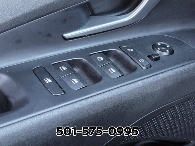 Used 2025 Hyundai Elantra SEL FWD image 37