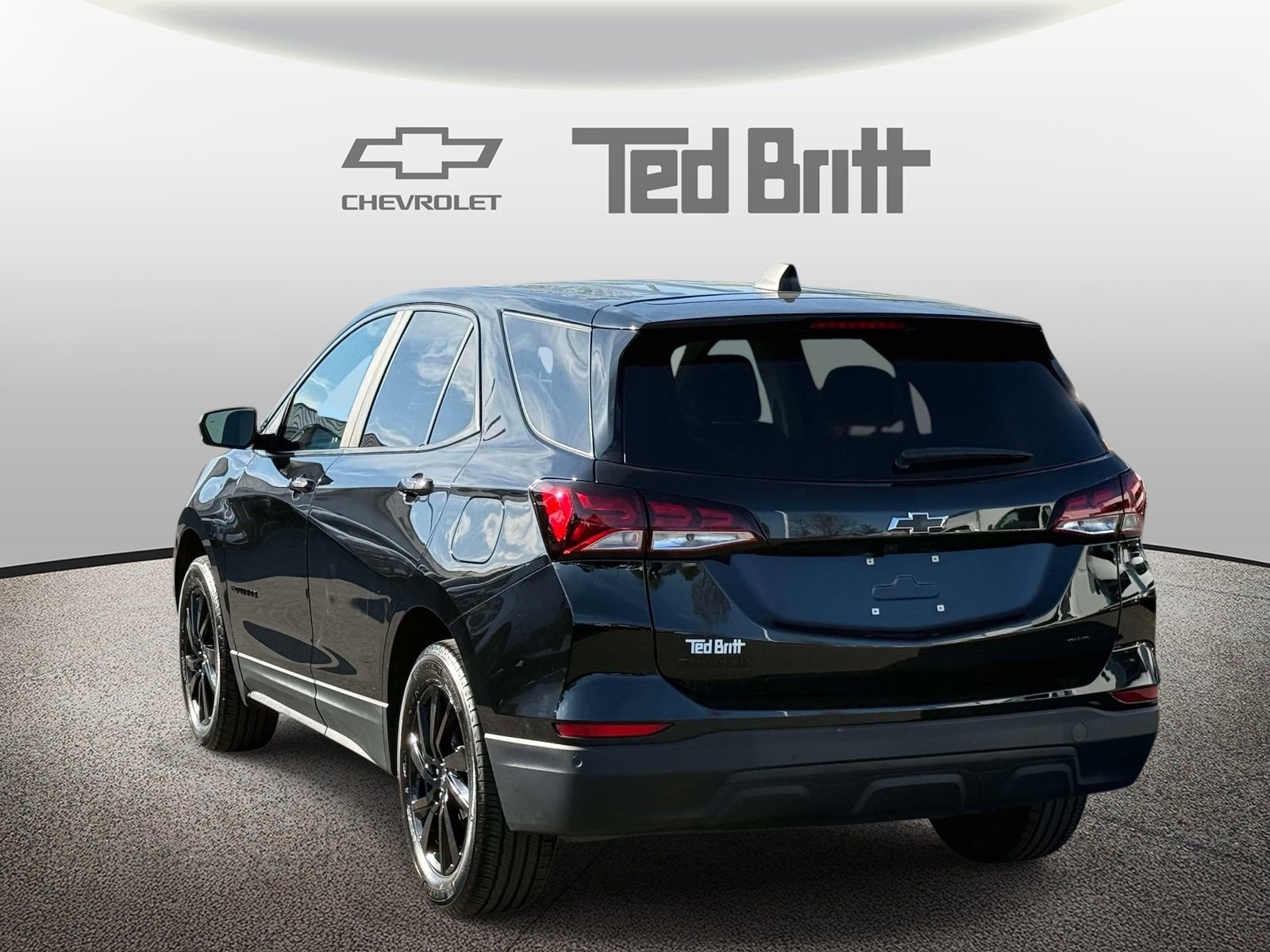 Used 2024 Chevrolet Equinox LS w/ LS Convenience Package image 6