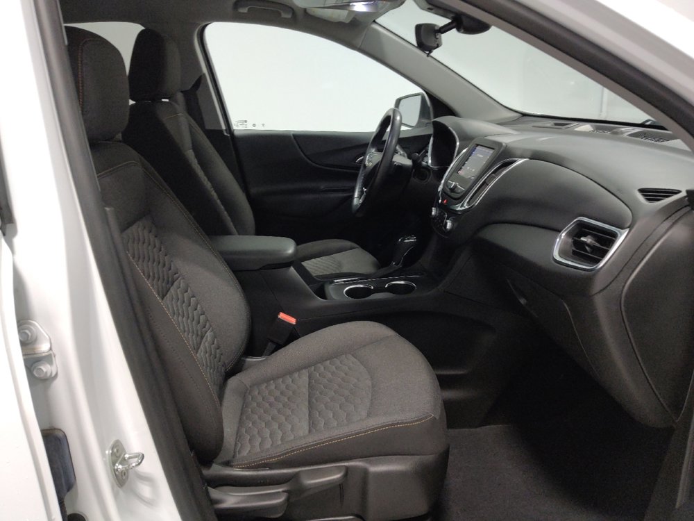 Used 2021 Chevrolet Equinox LT w/ Driver Convenience Package image 21