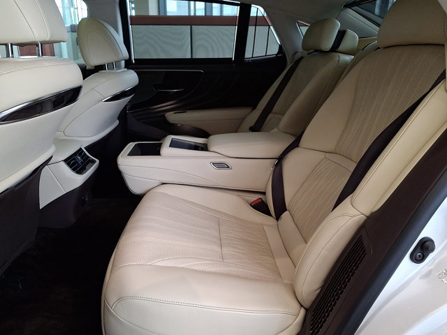 Used 2020 Lexus LS 500h AWD w/ Luxury Package image 10