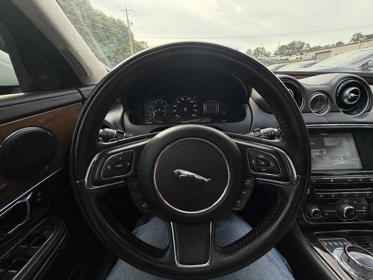 Used 2016 Jaguar XJ L Supercharged RWD image 23