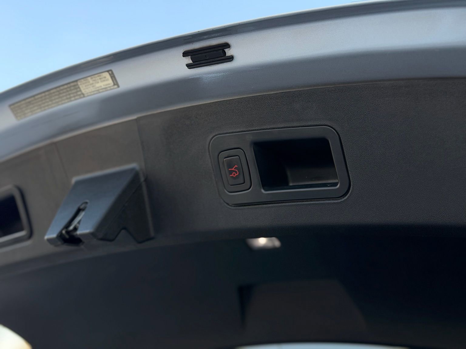 Used 2018 Tesla Model S 75D image 57