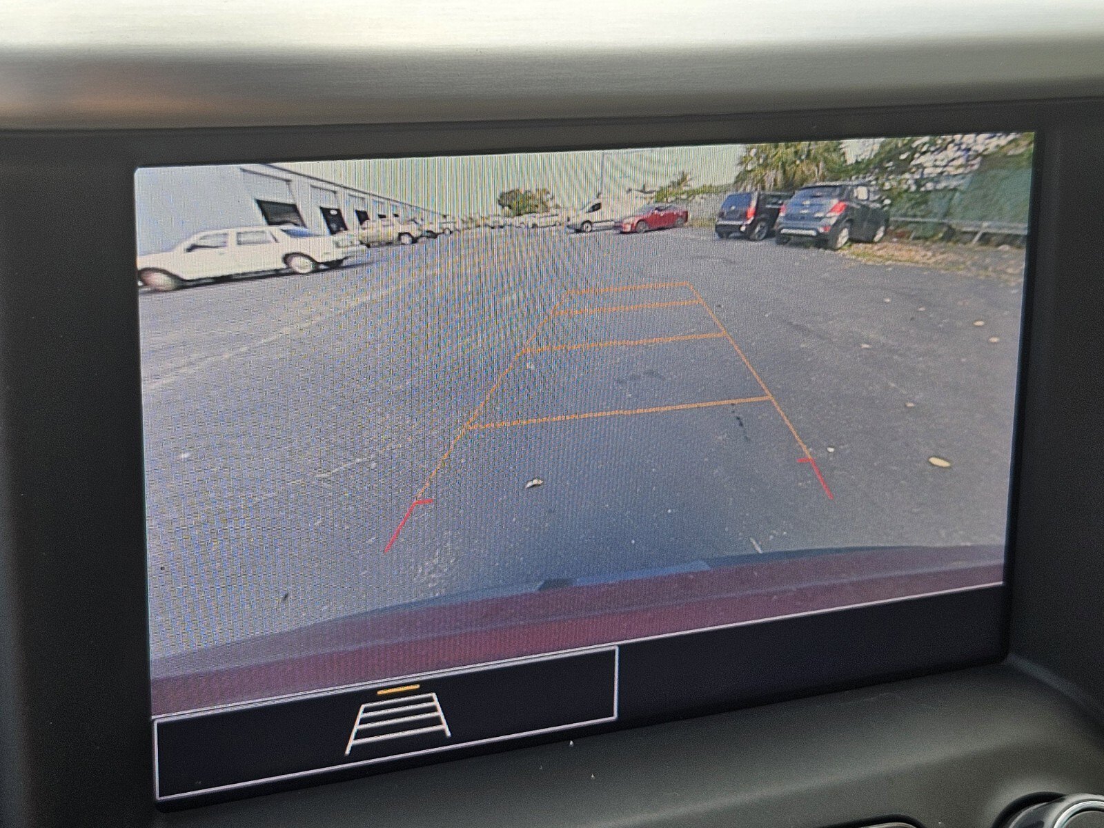 Used 2022 GMC Acadia SLE w/ Driver Convenience Package image 20