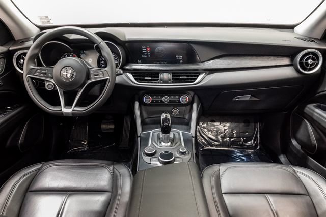 Used 2019 Alfa Romeo Stelvio AWD image 19