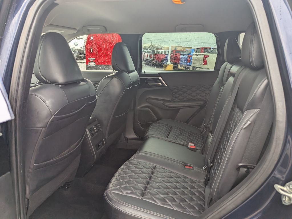 Used 2022 Mitsubishi Outlander SEL image 9