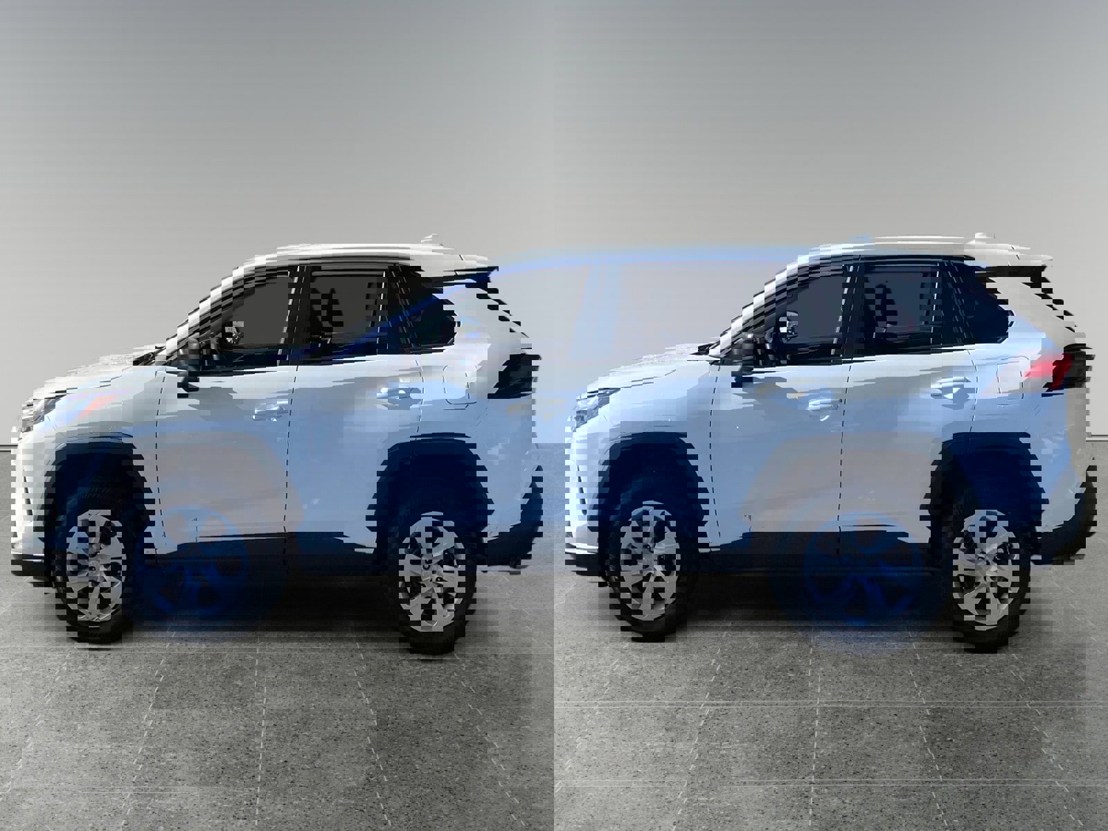 Used 2024 Toyota RAV4 LE image 2