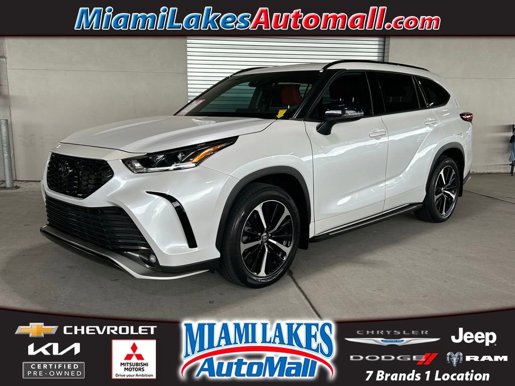 Used 2022 Toyota Highlander XSE