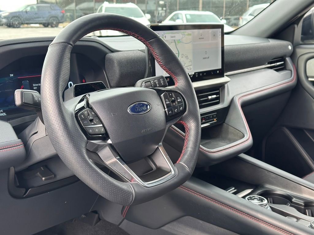 Used 2025 Ford Explorer ST-Line AWD/4WD image 31