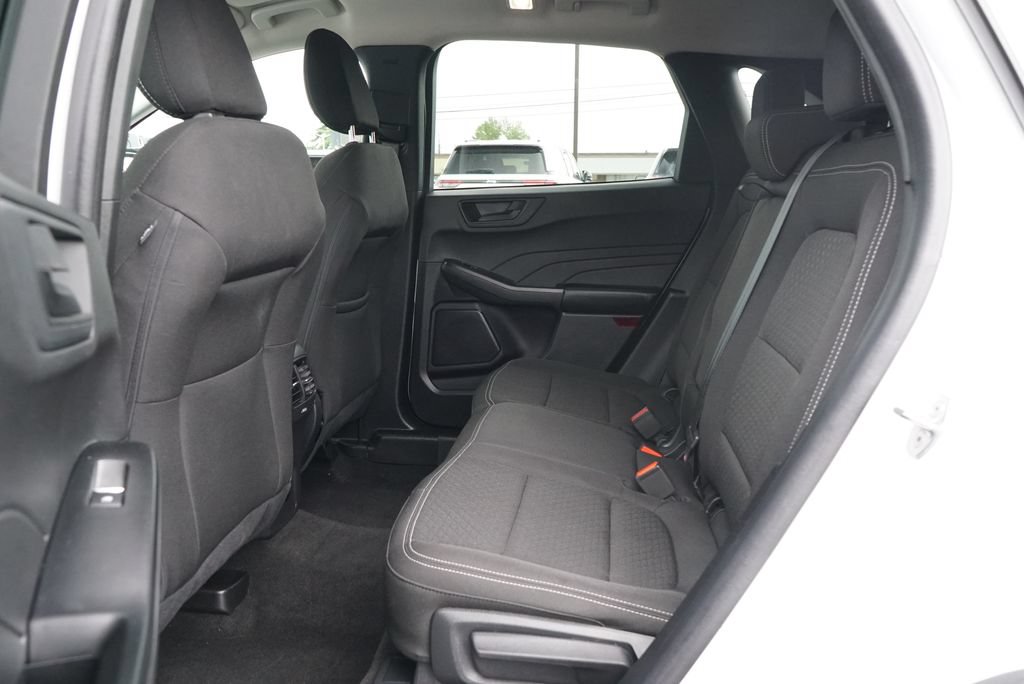 Used 2024 Ford Escape Active w/ Tech Pack #1 AWD/4WD image 9
