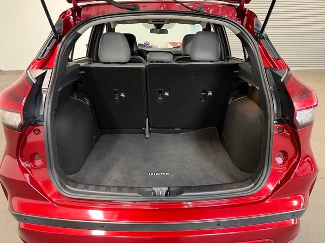 Used 2023 Nissan Kicks SR w/ SR Premium Package FWD image 16