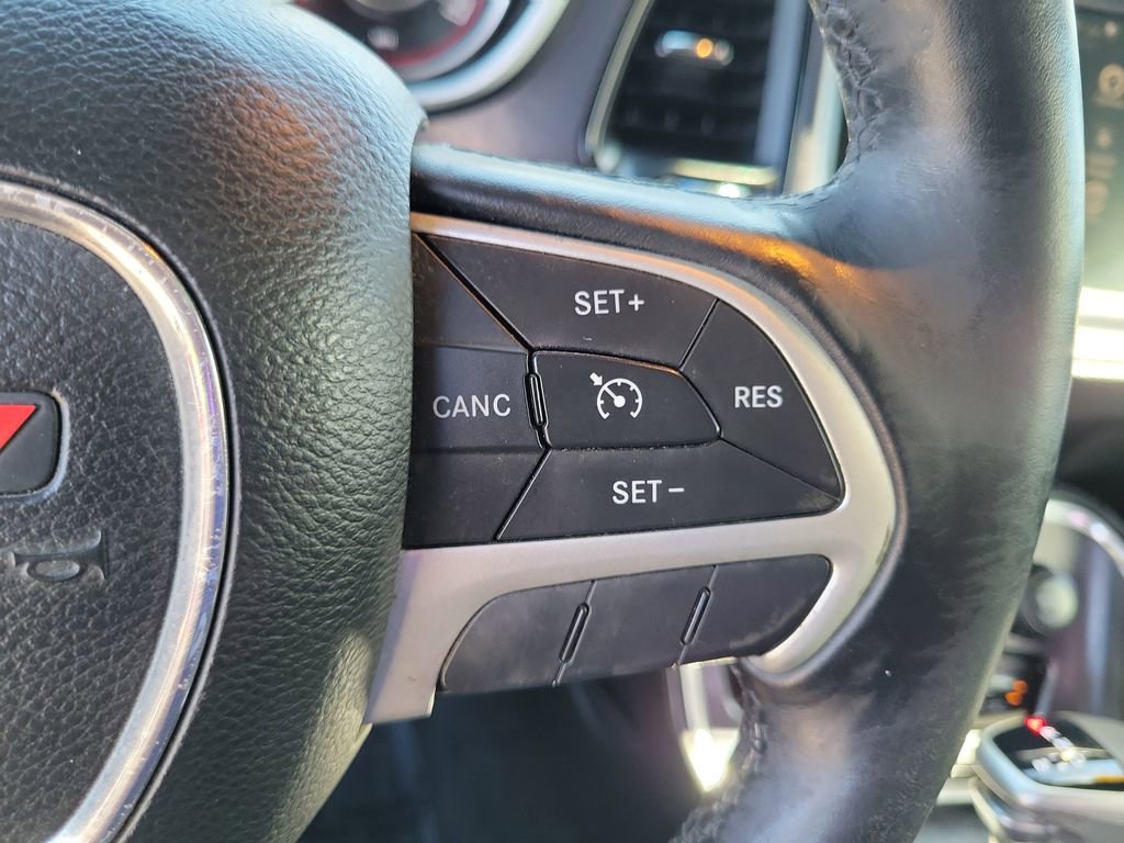 Used 2015 Dodge Challenger SXT Plus image 6