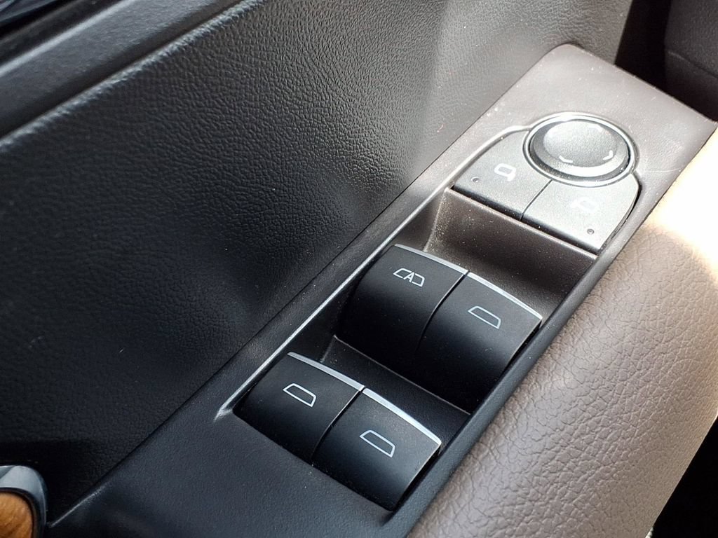 Used 2024 GMC Canyon Denali AWD/4WD image 20