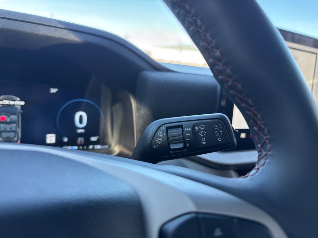 Used 2025 Ford Explorer Active image 18