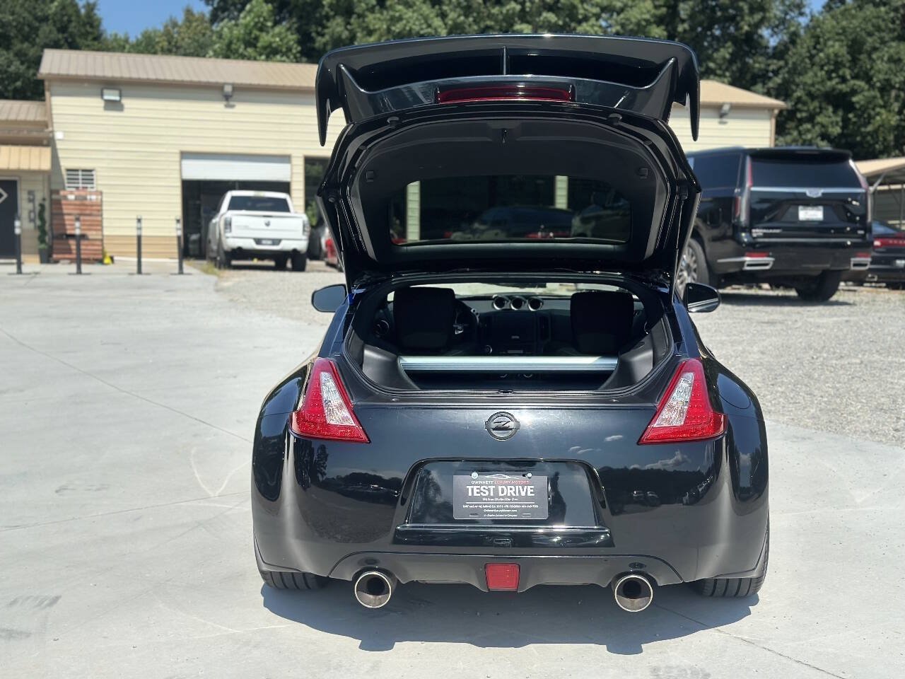 Used 2014 Nissan 370Z Coupe RWD image 7
