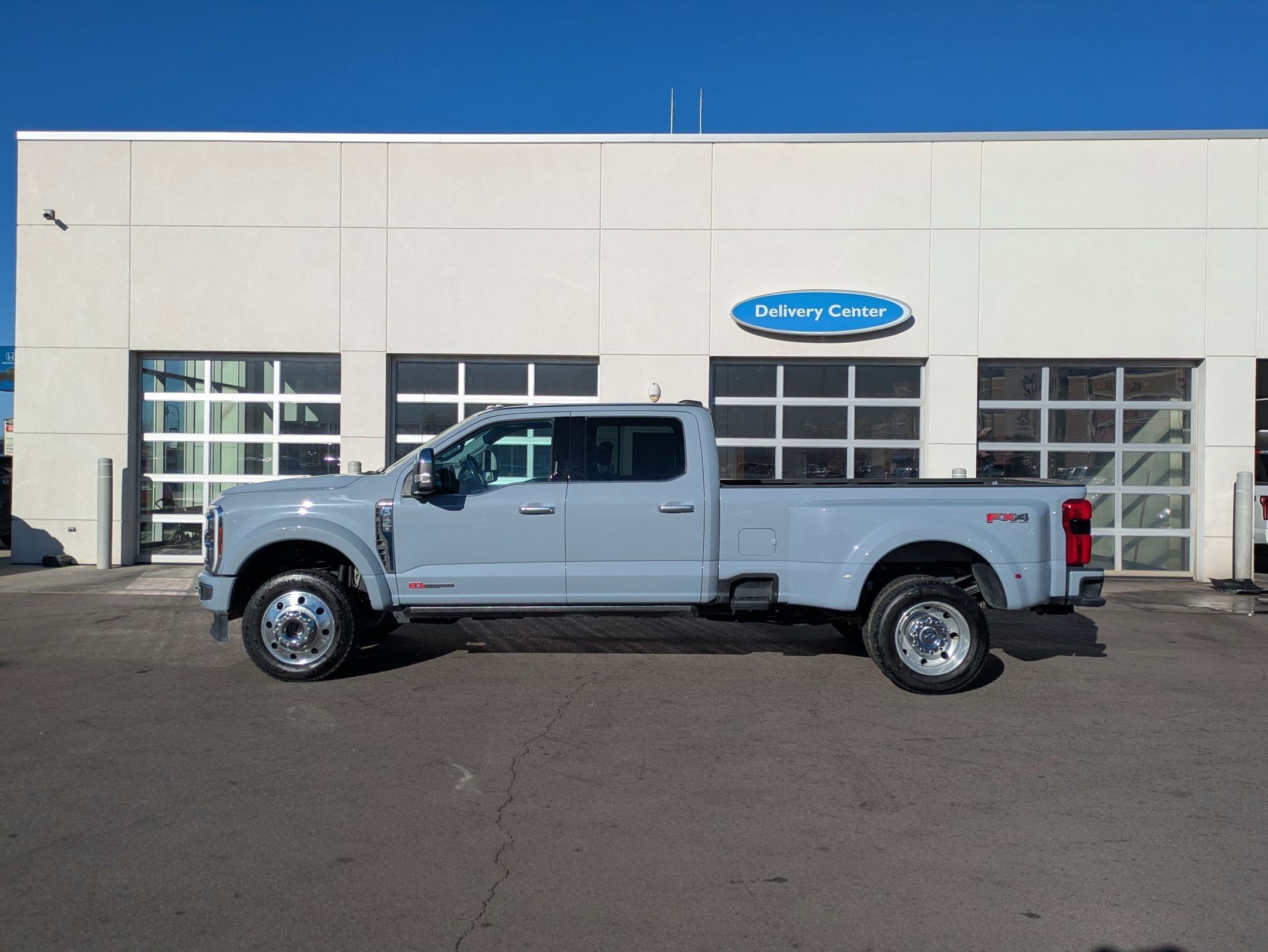 Used 2024 Ford F450 Limited w/ FX4 Off-Road Package image 10