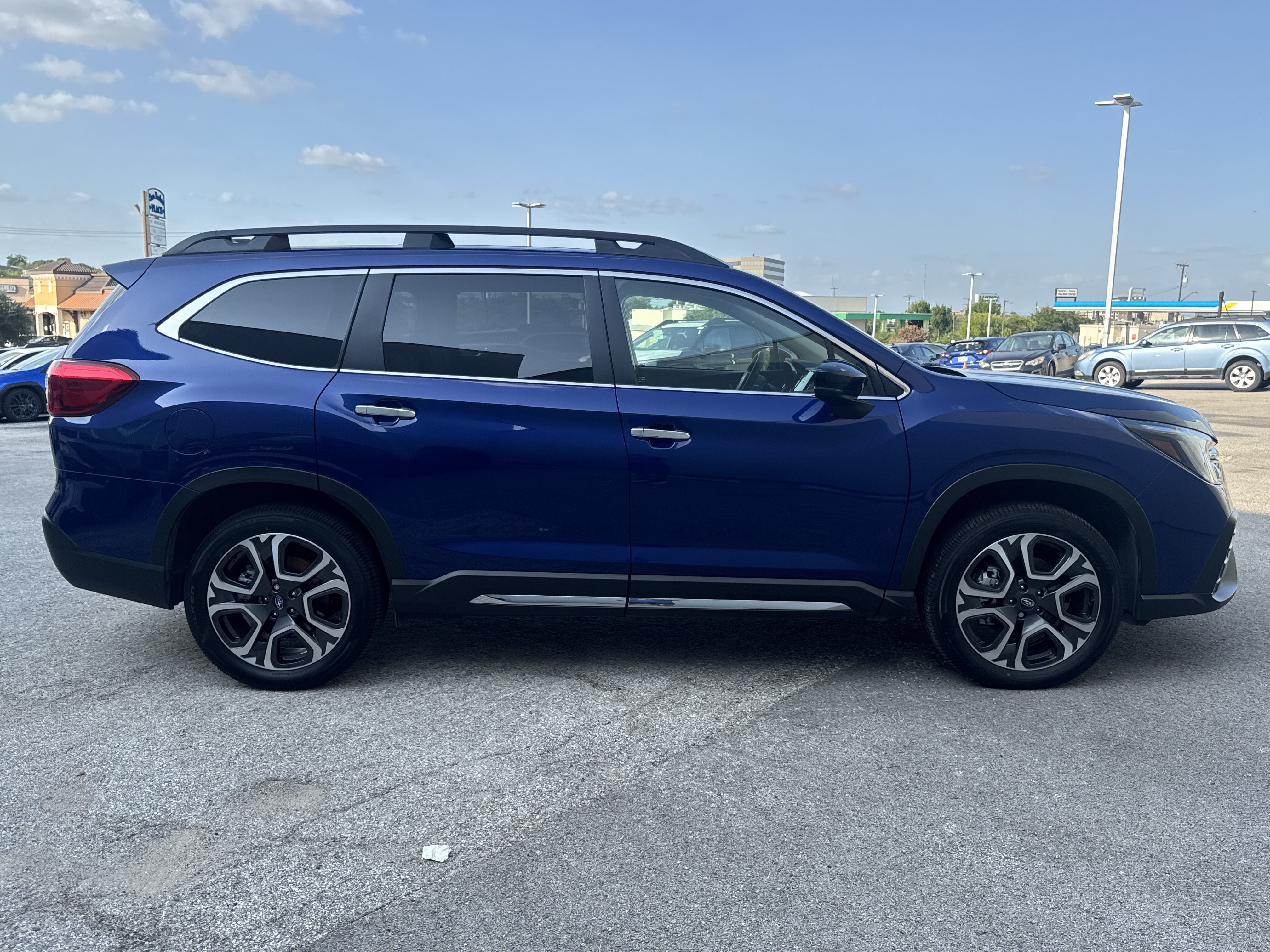 Certified 2026 Subaru Ascent Touring AWD/4WD image 2