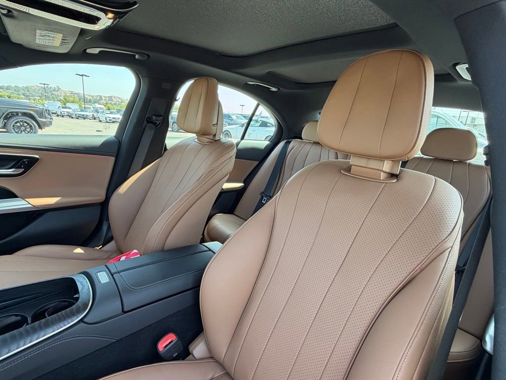 Used 2024 Mercedes-Benz E 350 4MATIC Sedan image 19