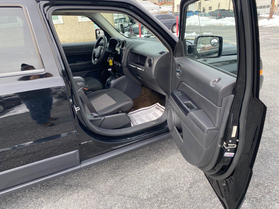 Used 2014 Jeep Patriot Sport w/ Power Value Group image 15