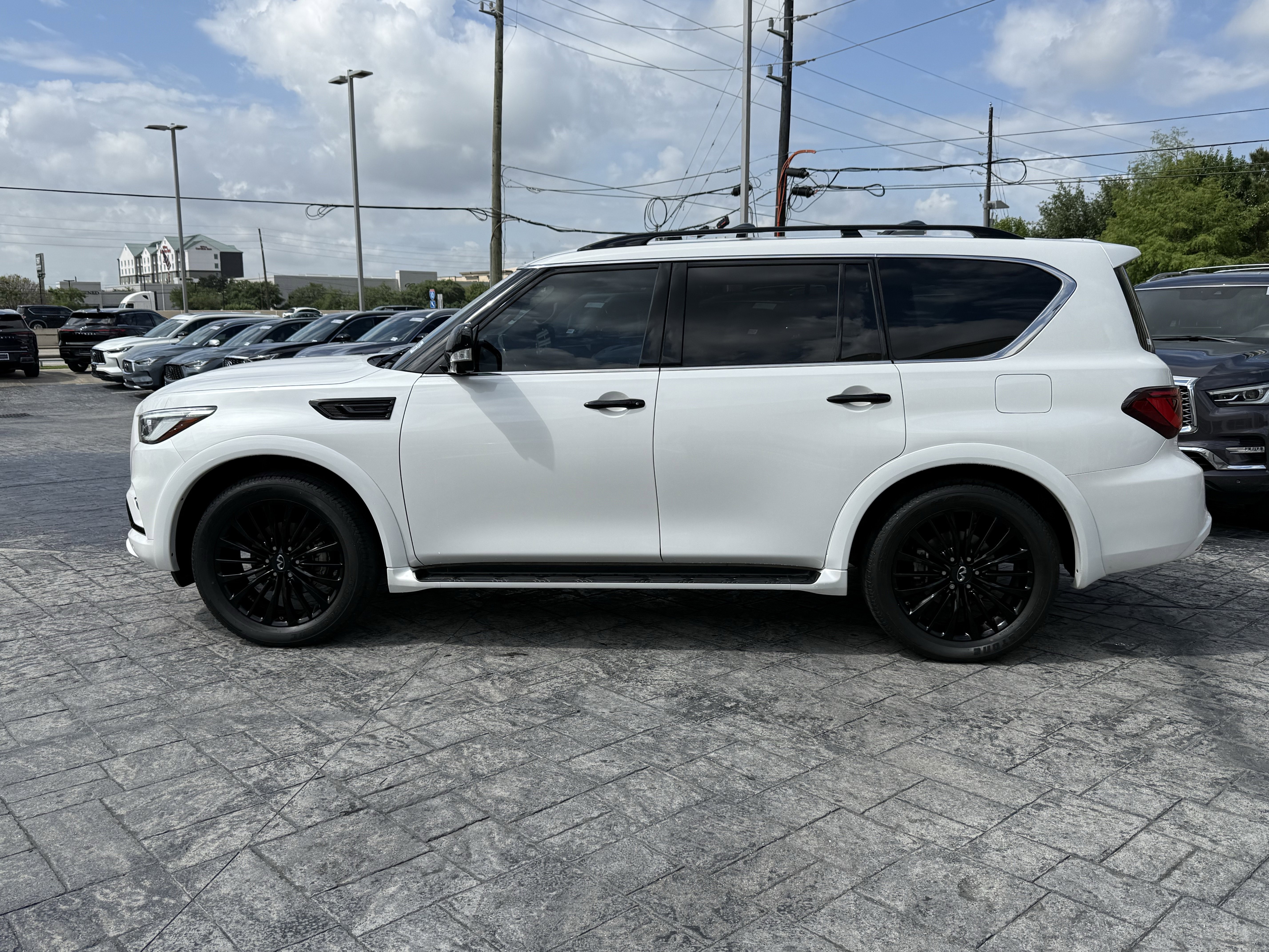Certified 2023 INFINITI QX80 Sensory w/ Cargo Package image 4