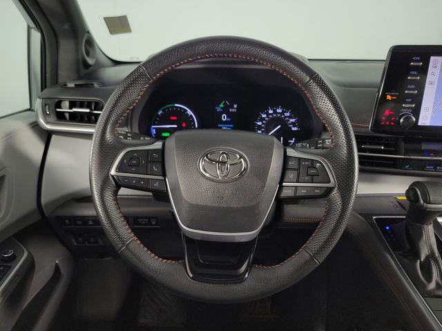 Used 2023 Toyota Sienna XSE w/ XSE Plus Package image 25