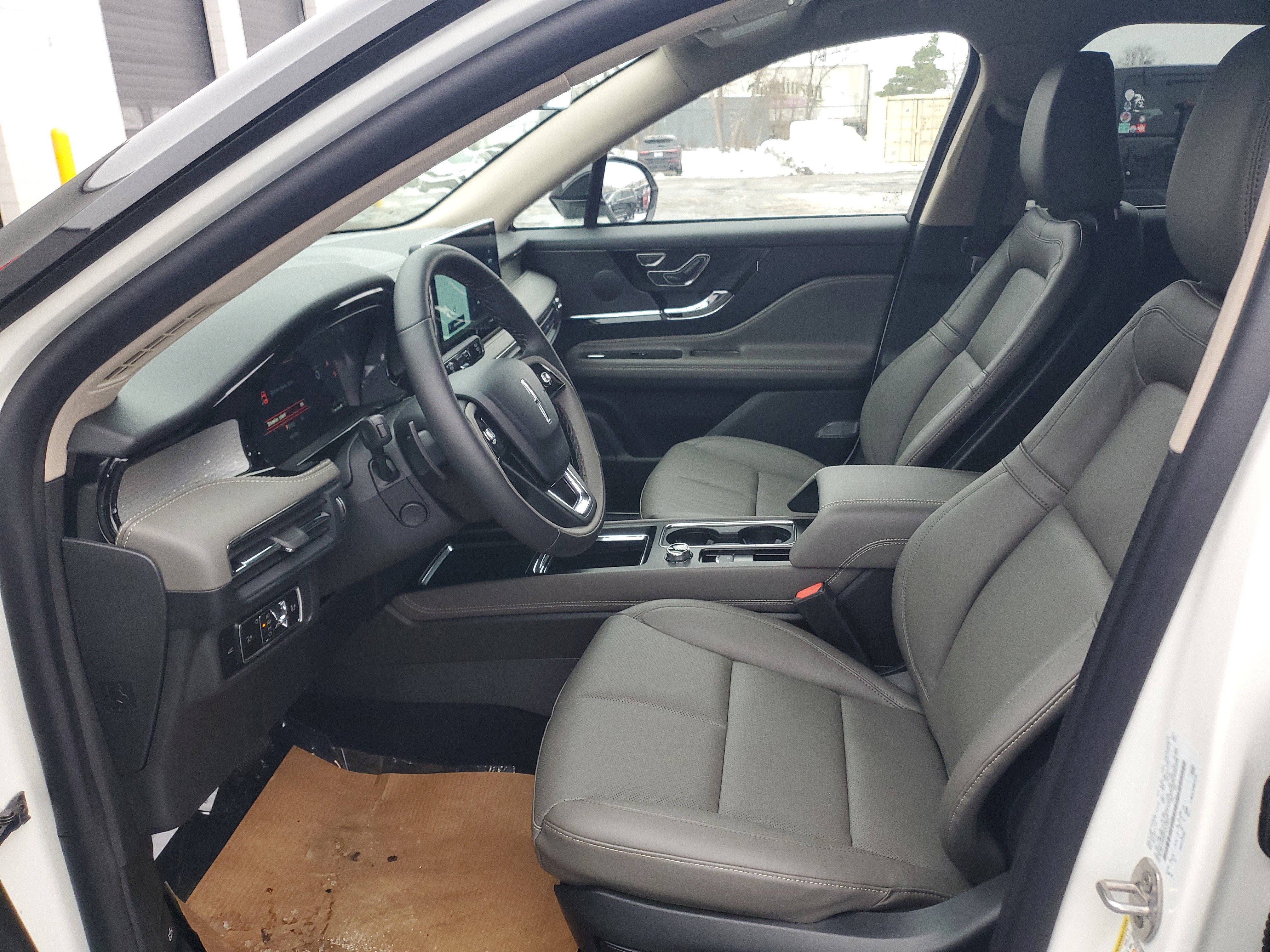 New 2026 Lincoln Corsair Premiere image 11