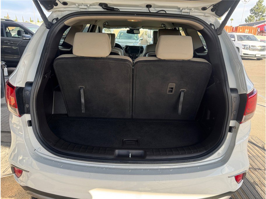 Used 2017 Hyundai Santa Fe Limited w/ Cargo Package image 25