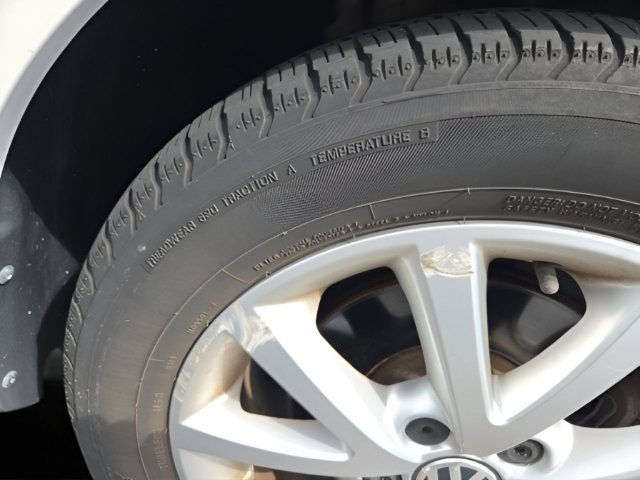 Used 2012 Volkswagen Jetta SE FWD image 8