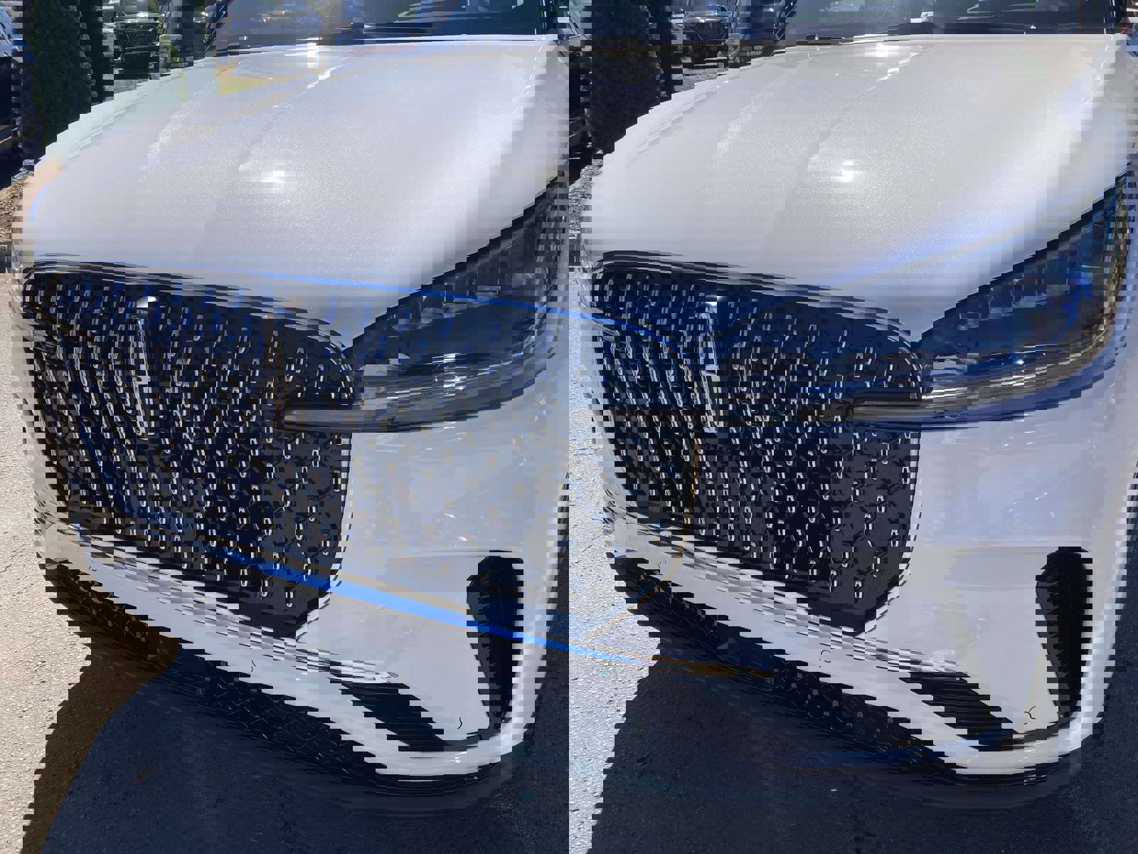 New 2026 Lincoln Aviator 2WD w/ Jet Appearance Package image 10