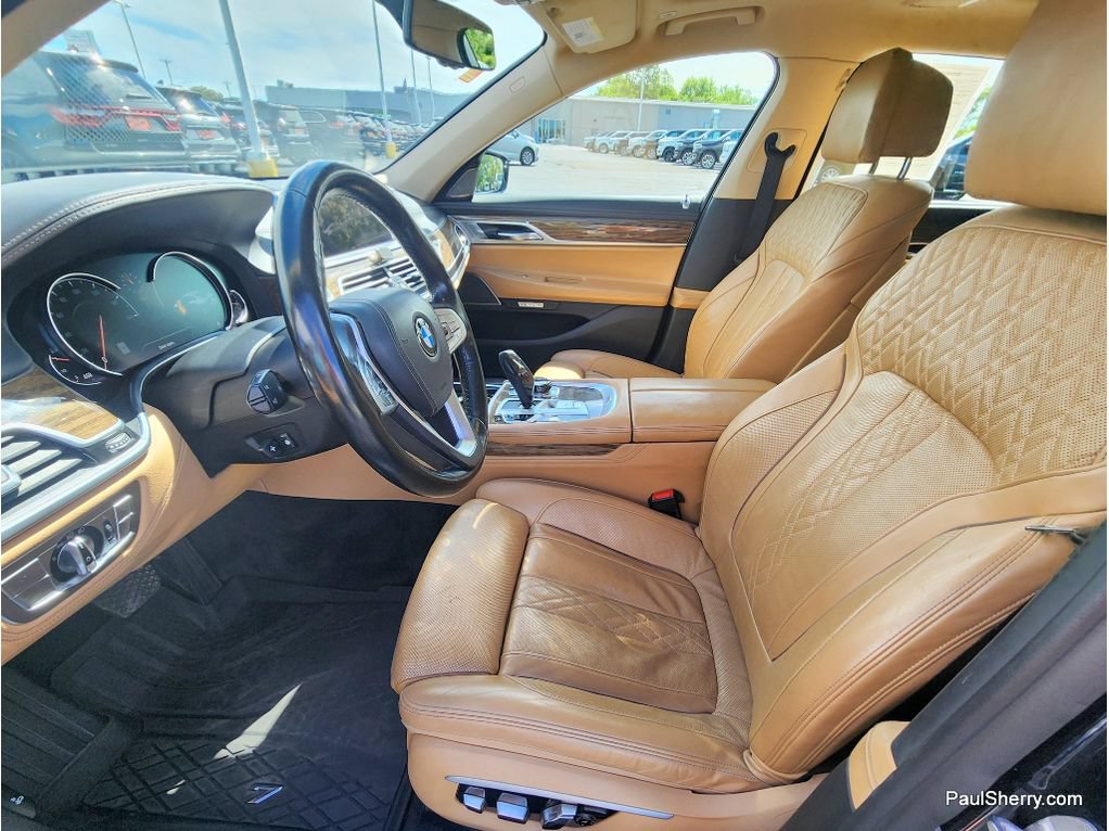 Used 2017 BMW 740i xDrive AWD/4WD image 23