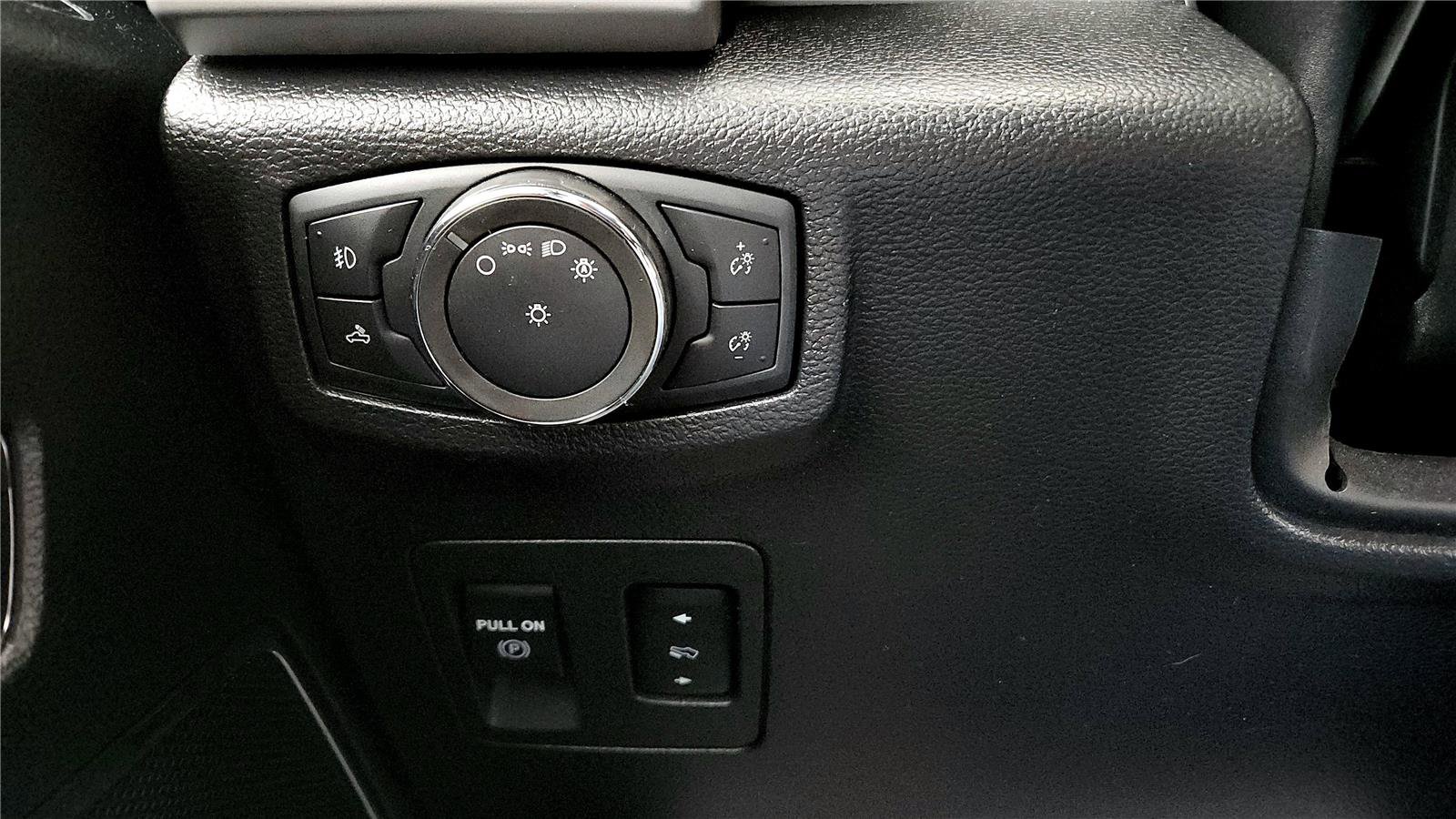 Used 2020 Ford F150 Lariat image 31