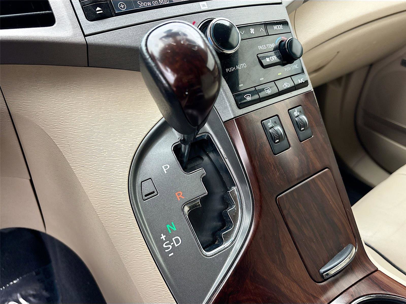 Used 2014 Toyota Venza Limited w/ Tow Prep Package FWD image 17
