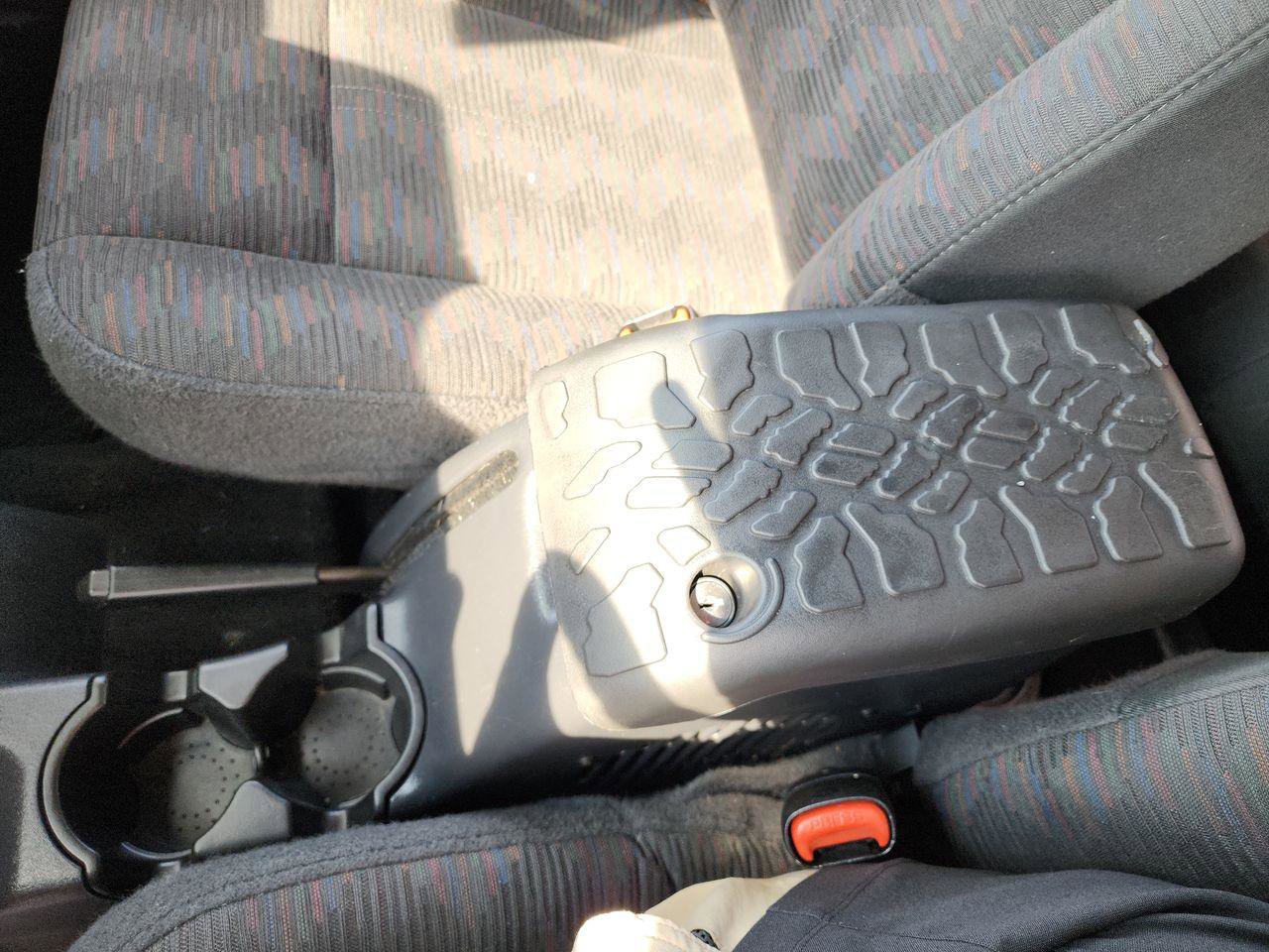 Used 2004 Jeep Wrangler 4WD image 23