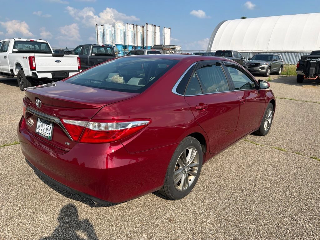 Used 2017 Toyota Camry SE FWD image 6