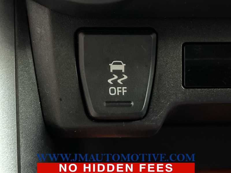 Used 2023 Toyota RAV4 Adventure image 36