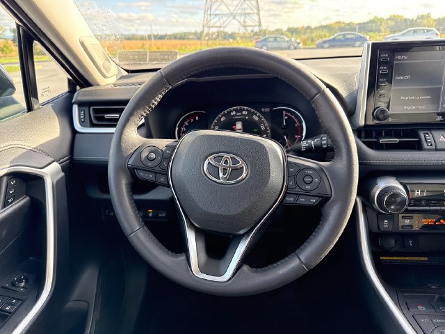 Used 2021 Toyota RAV4 Limited AWD/4WD image 22