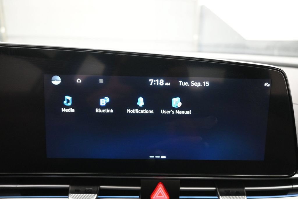 Used 2025 Hyundai Elantra SEL FWD image 11