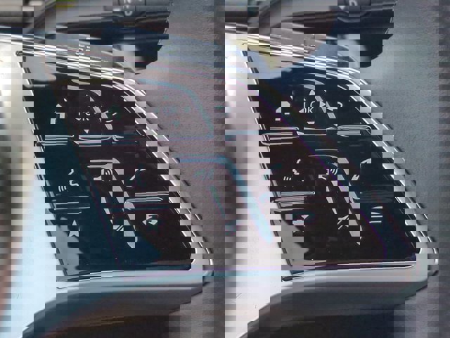 Used 2025 Mercedes-Benz GLA 250 image 24