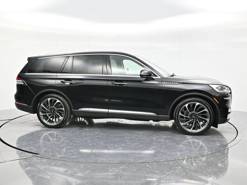 Used 2023 Lincoln Aviator Reserve w/ Equipment Group 201A image 4